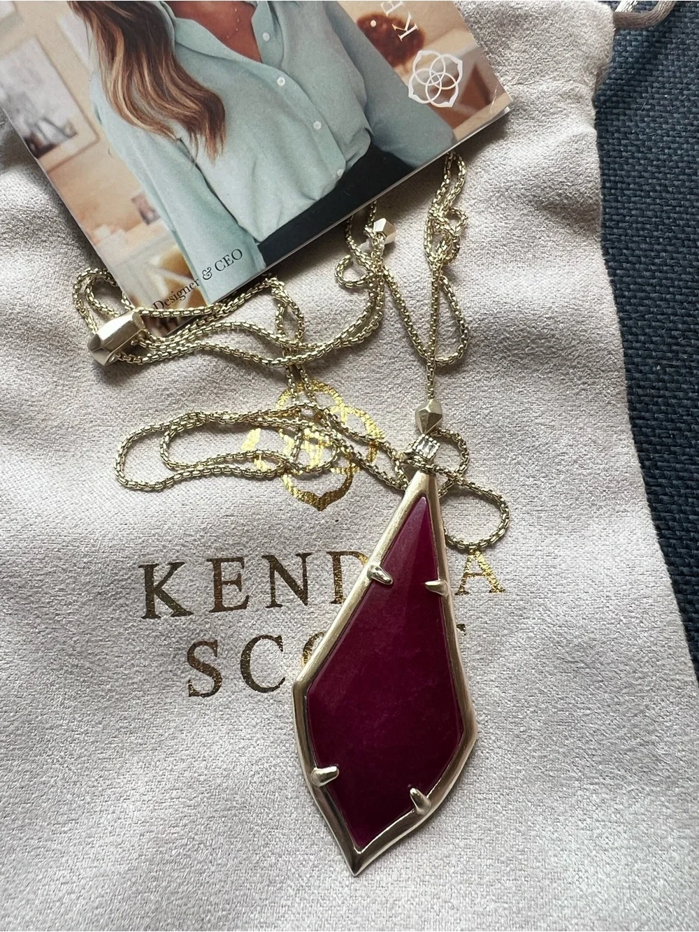 Kendra Scott Olivia Necklace in Burgundy Jade and Gold